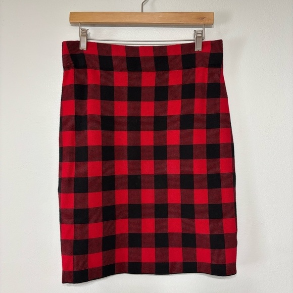 Chaps Winter Red/Black Buffalo Plaid Knit Pull On Knee Length Skirt Size M - Picture 1 of 4